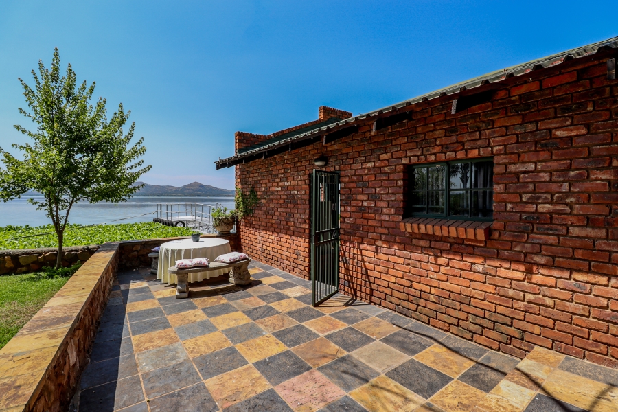 3 Bedroom Property for Sale in Kosmos North West